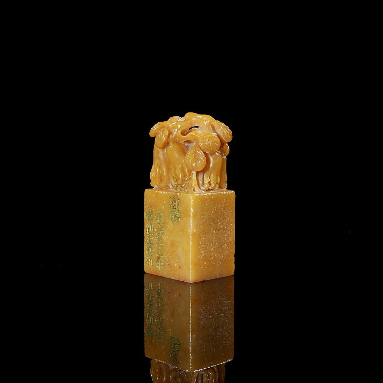 Shoushan stone seal ‘Hand of Buddha’, 20th century