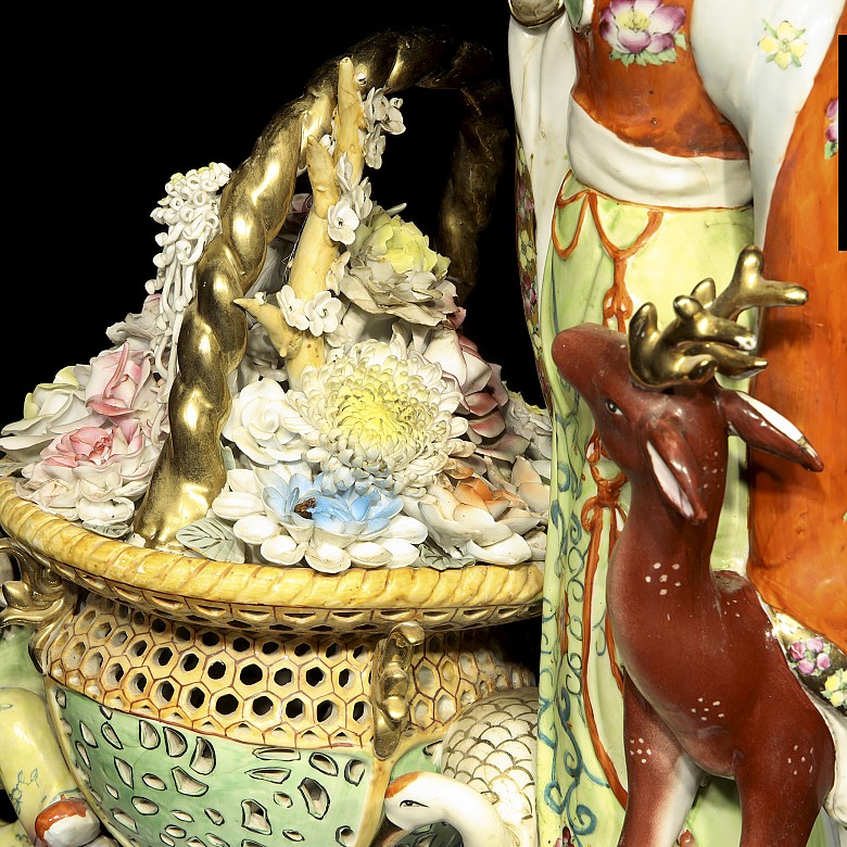 Chinese porcelain enamelled lady, 20th century