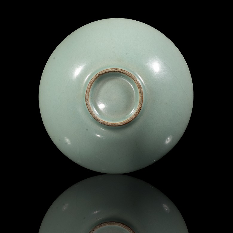 Celadon porcelain bowl, Southern Song Dynasty