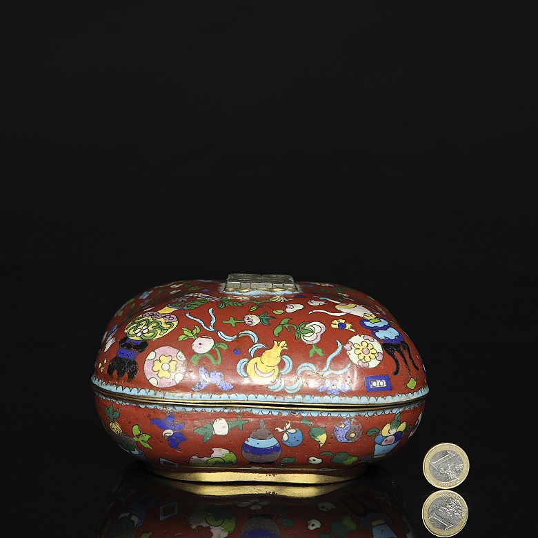 Cloisonné box ‘Vases’, 20th century