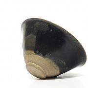 Ceramic bowl with black glaze, Song style