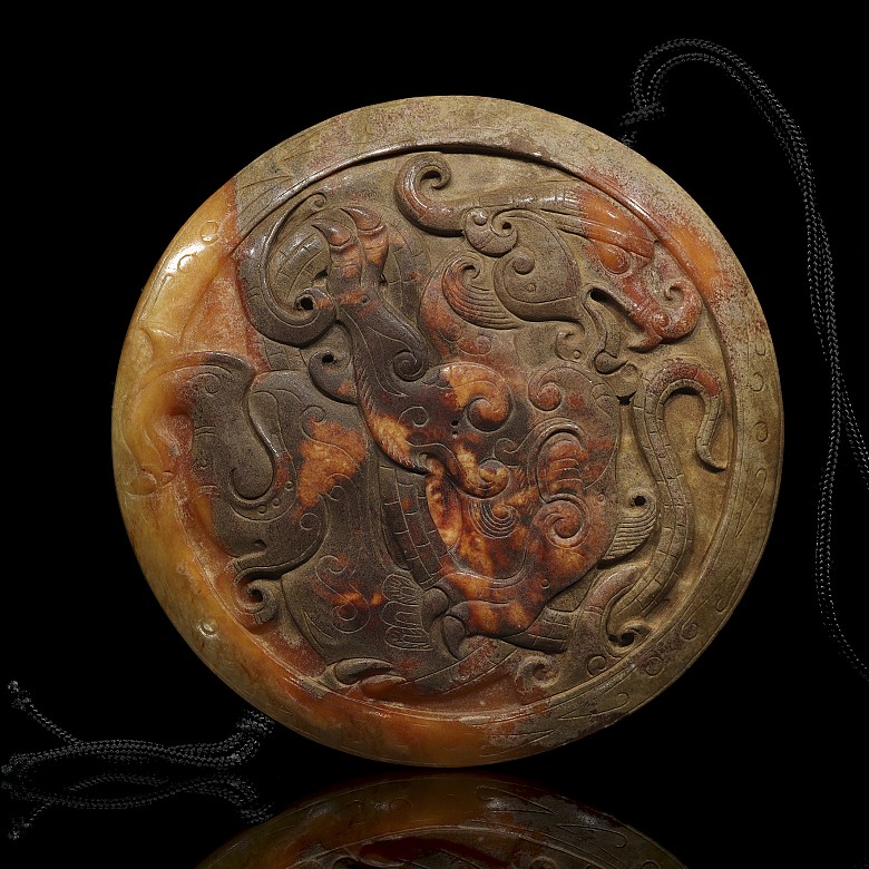 Carved jade medal 'Dragon', Eastern Han dynasty