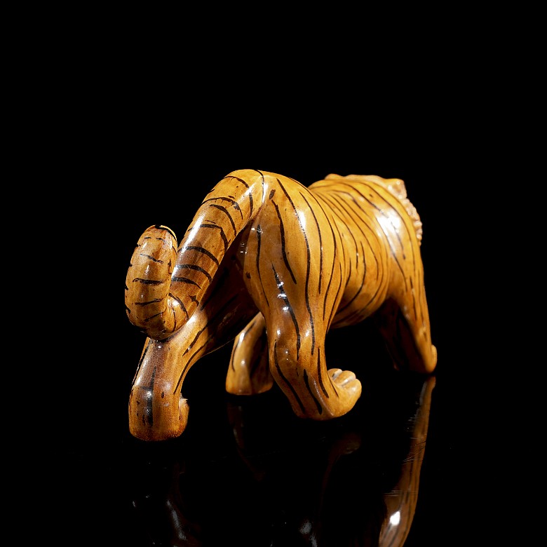 Glazed ceramic ‘Tiger’ figure, Qing dynasty