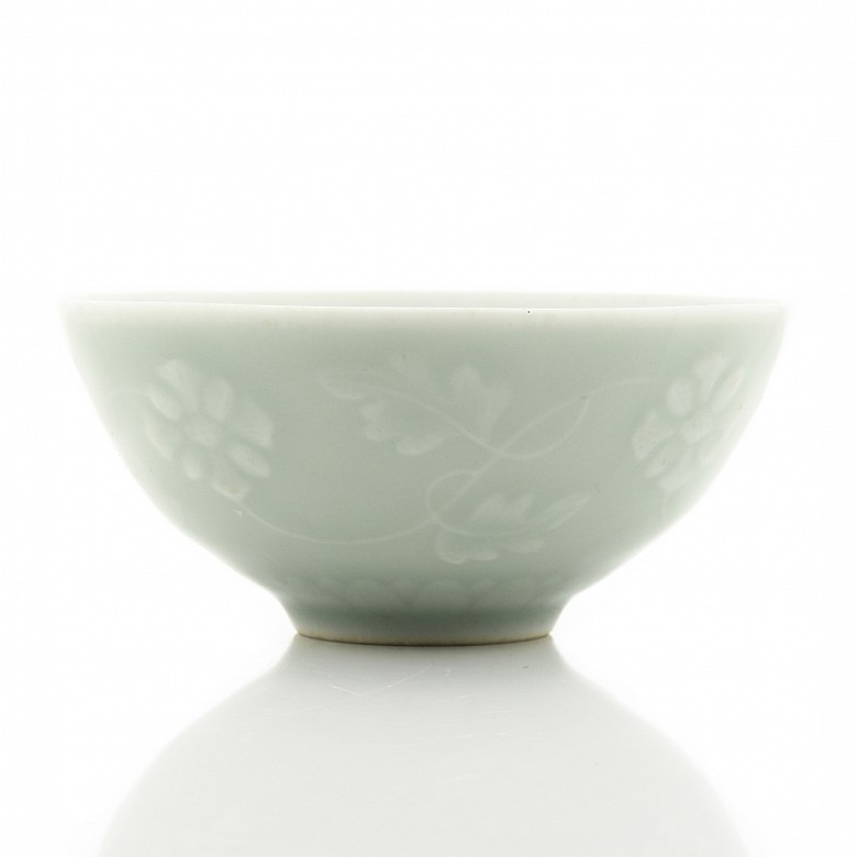 Incised celadon bowl, China, 19th century.