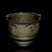 Bronze ‘Dragon’ Vessel, Qing dynasty