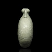 Celadon “Bianhu” vase with dragon and bat, Qing dynasty