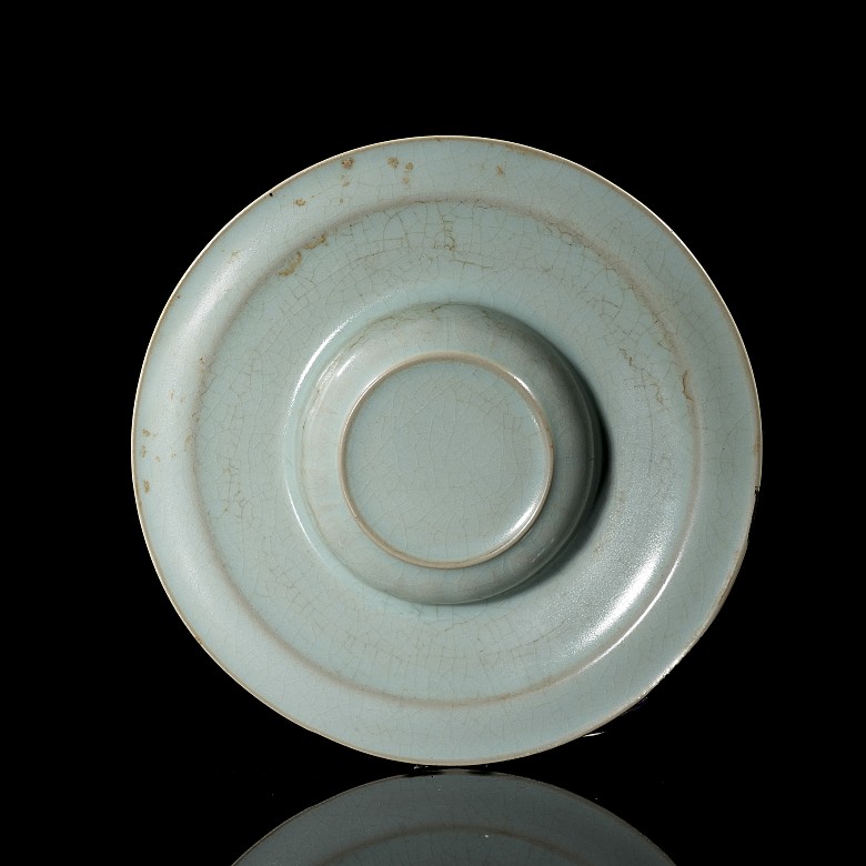 Ceramic ‘Ruyao’ cup base, Song dynasty