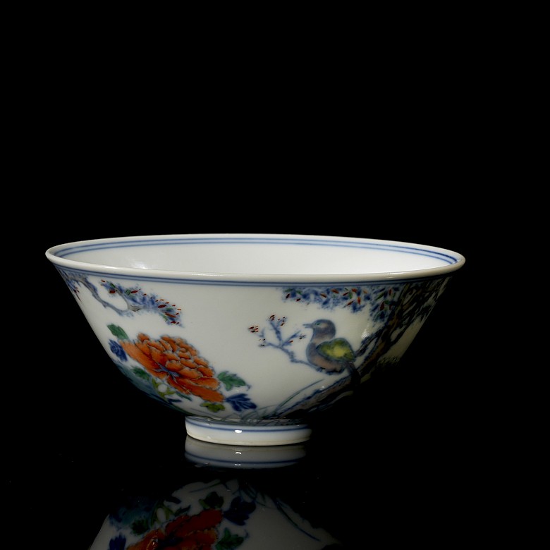 Doucai “Flowers and Birds” bowl, Qing Dynasty