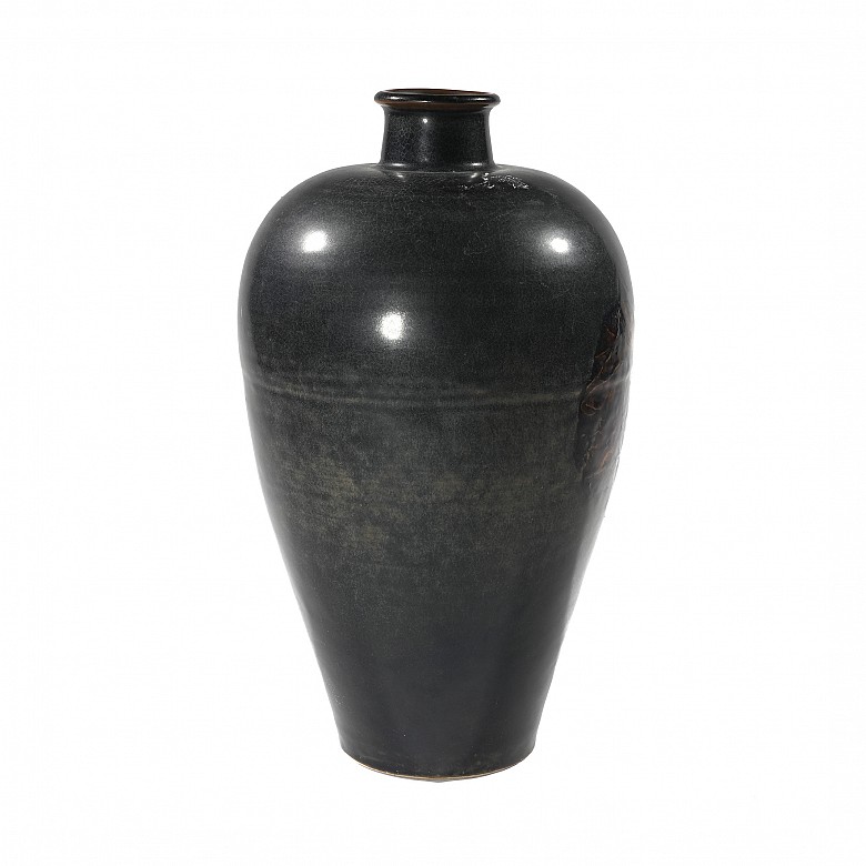 Meiping glazed ceramic ‘Leaves’ vase, Yuan dynasty