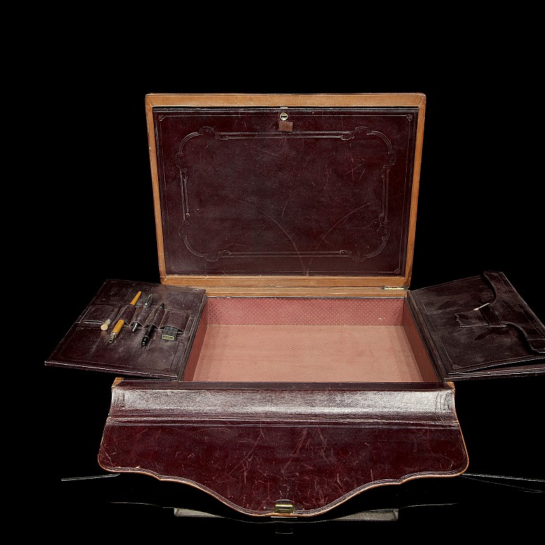 Briggs English travel writing desk, 19th century