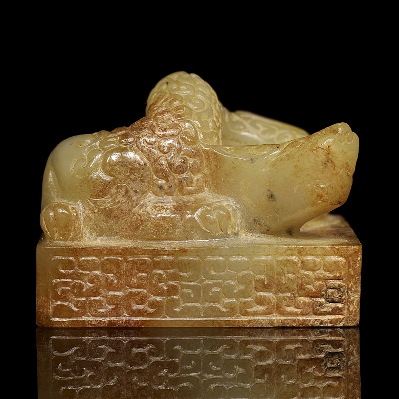 Carved jade seal ‘Dragon’, Han dynasty