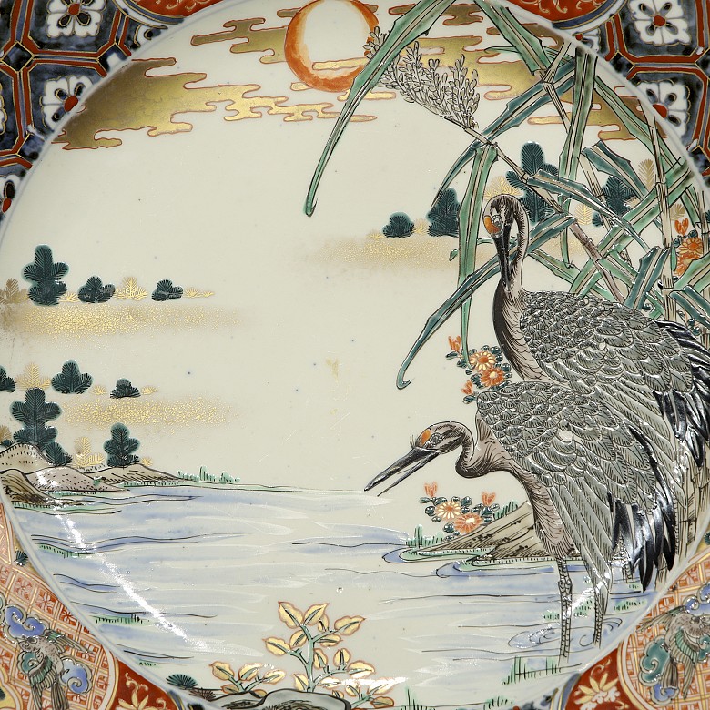 Japanese Imari ‘Cranes’ porcelain dish, 20th century