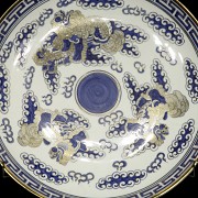 Porcelain dish ‘Foo dogs’, 20th century