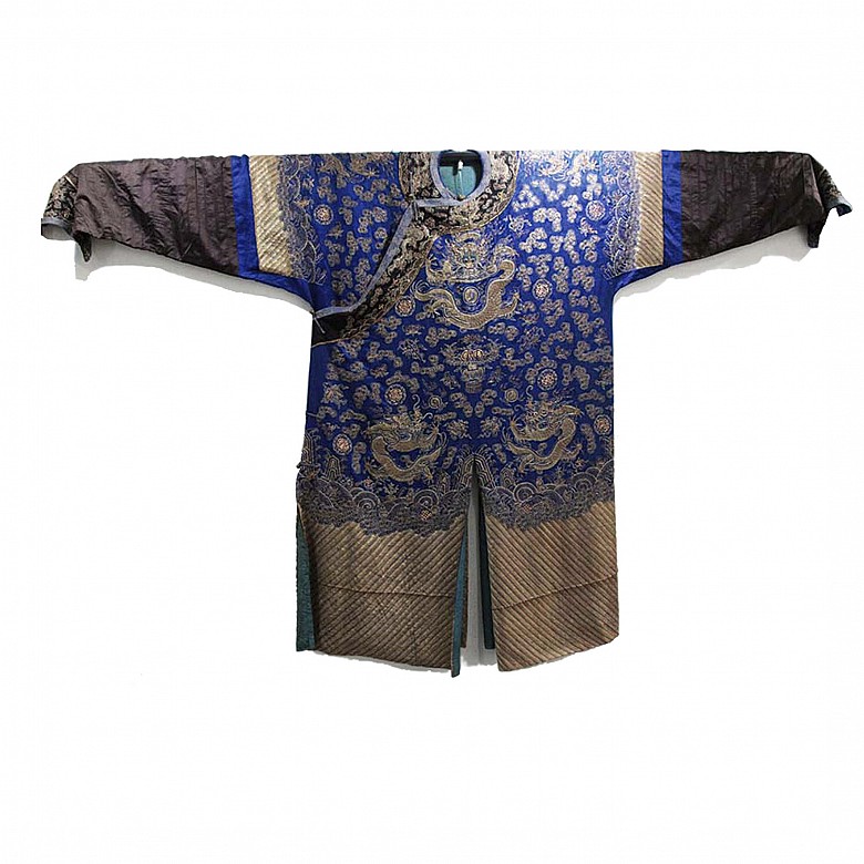 Imperial silk suit 