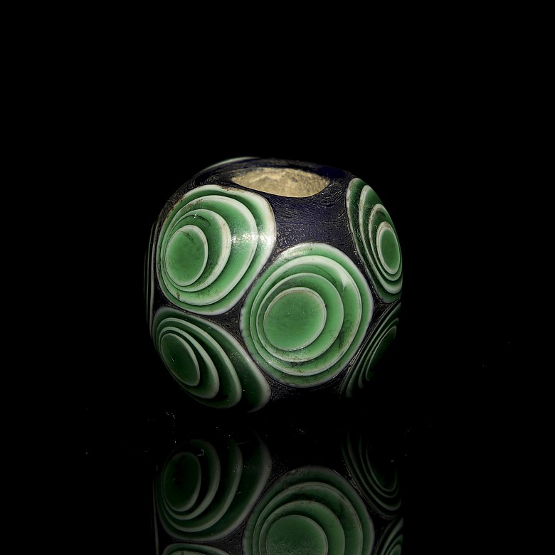 Blue and green enamel bead, Warring States period