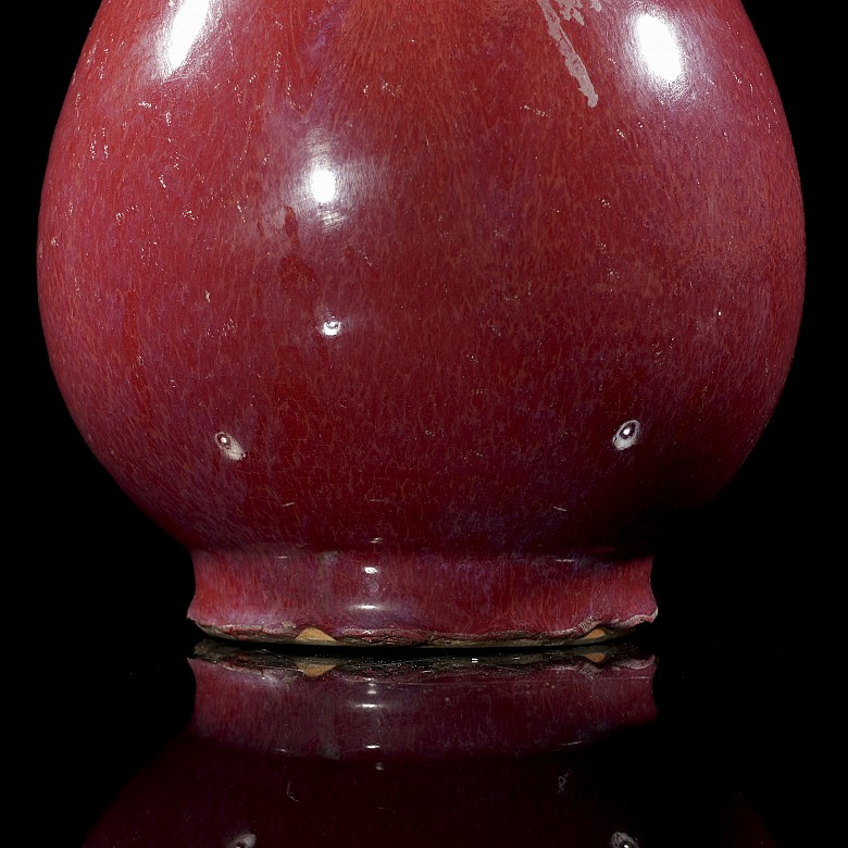 Hu ‘Deer’ red-glazed vase, Qing dynasty