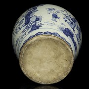 Blue and white porcelain tibor “Scenes in garden”, Qing Dynasty