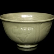 Glazed ceramic bowl, Song style