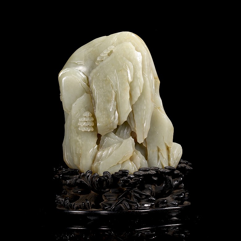 Carved jade figurine “Buddha in the grotto”, Qing dynasty