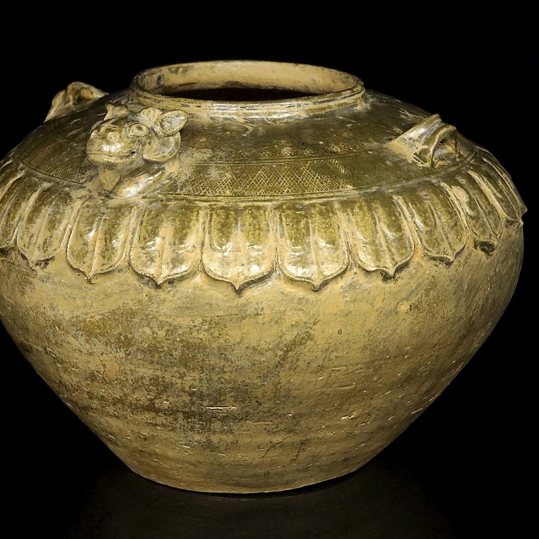 Glazed ceramic jar, Han style