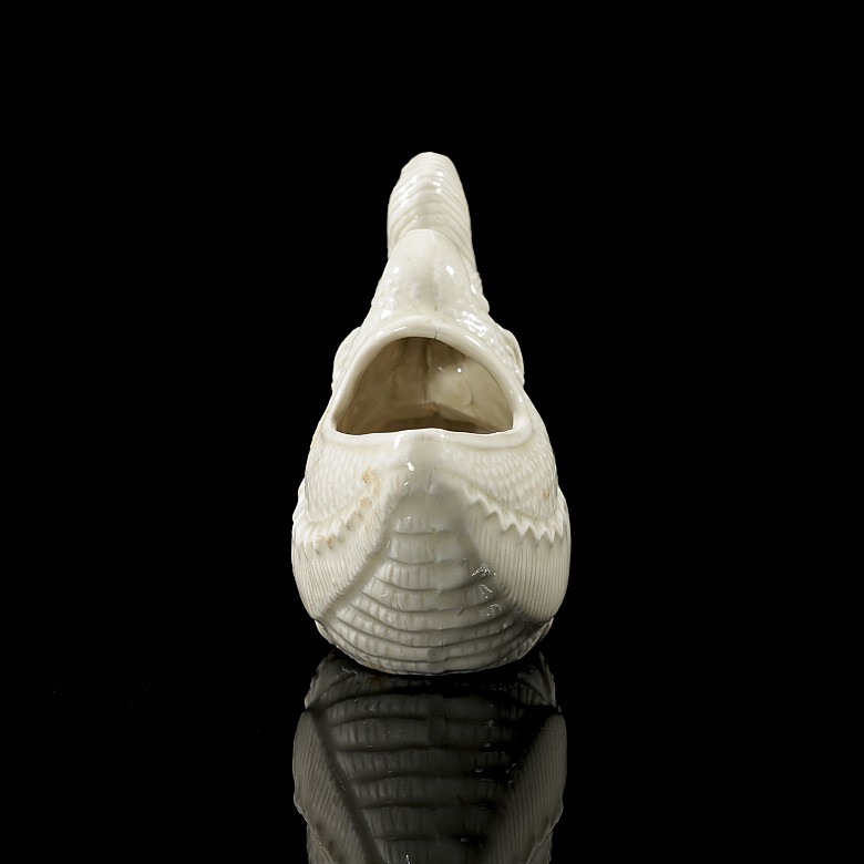 Glazed ceramic ‘Fish’ cup, Jin dynasty