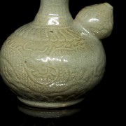 Small celadon-glazed ceramic jug, Song style - 5