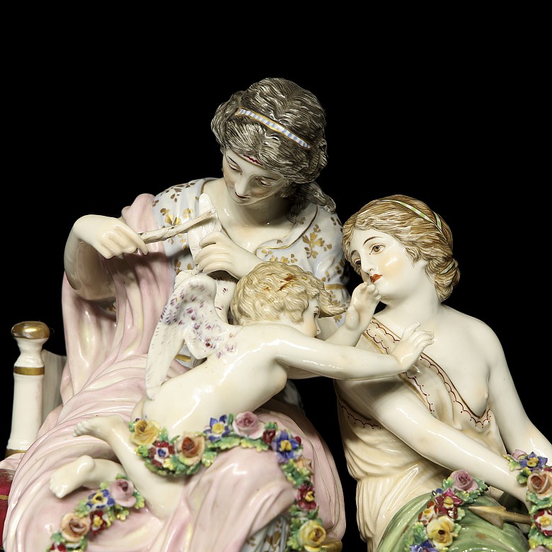 German porcelain ‘Venus clipping Cupid's wings’, 20th century