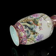 Famille rose vase ‘Garden with Birds’, Qing dynasty, with Qianlong mark