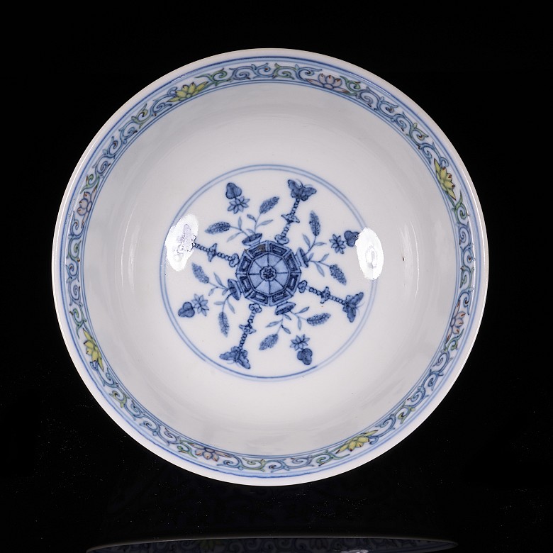 Porcelain doucai bowl with “Bogu Hua” scene, Qing dynasty