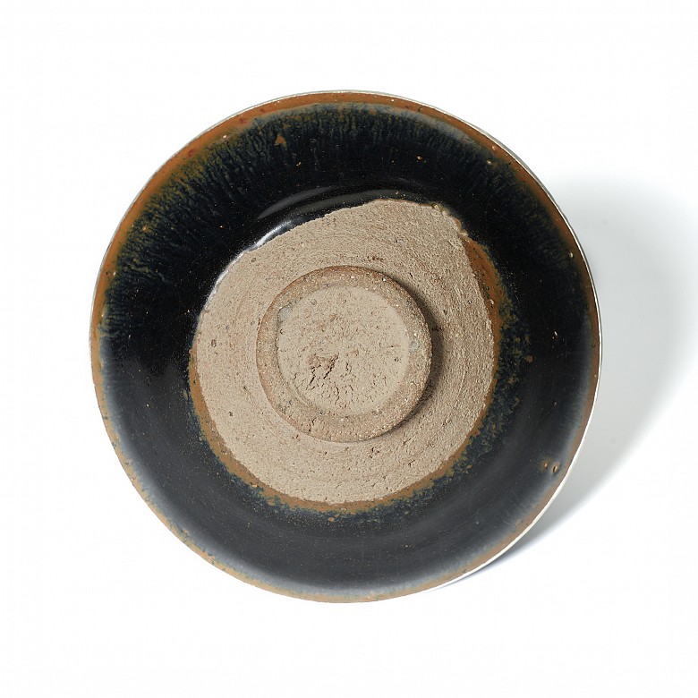 Glazed ware bowl with a silver rim, Song dynasty