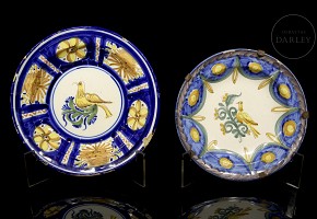Dos de platos cerámica de Manises, s. XX