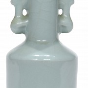 Celadon glazed porcelain vase, Qing dynasty.