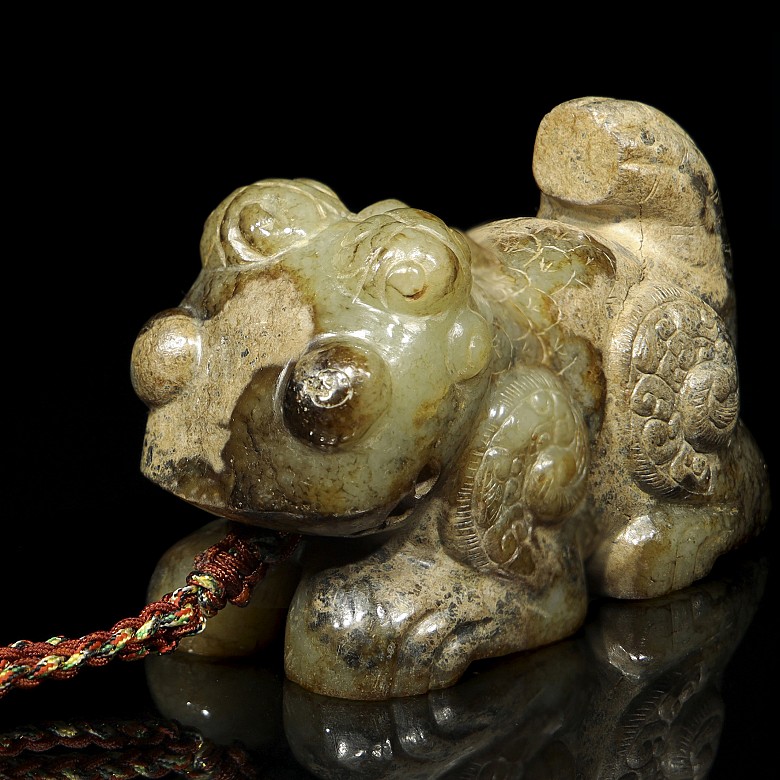 Carved jade figure, Eastern Han dynasty