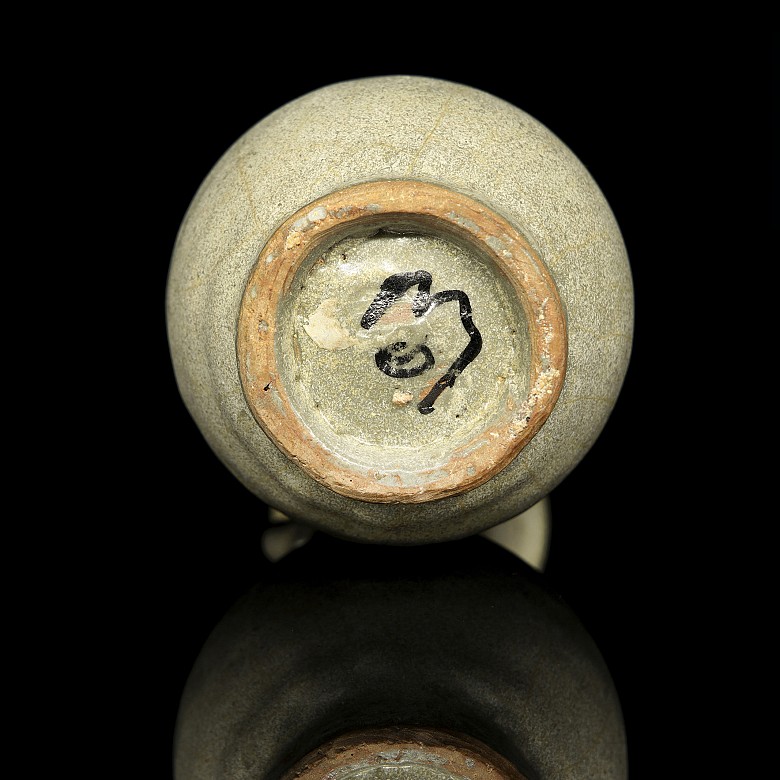 Glazed ceramic vase, 20th century