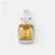Pendant with 3.47cts citrine and diamonds in 18k white gold