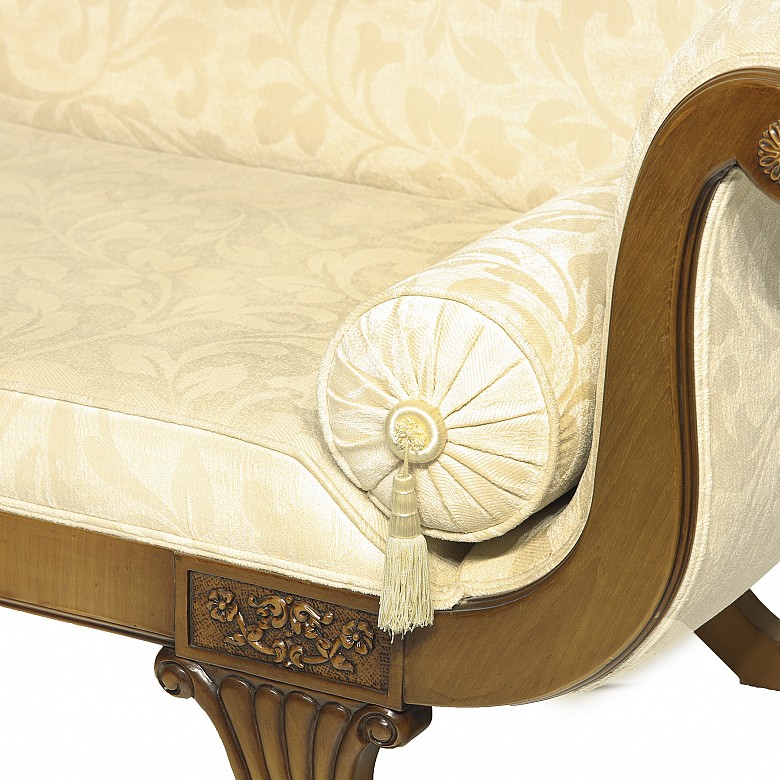 Victorian style chaise longue