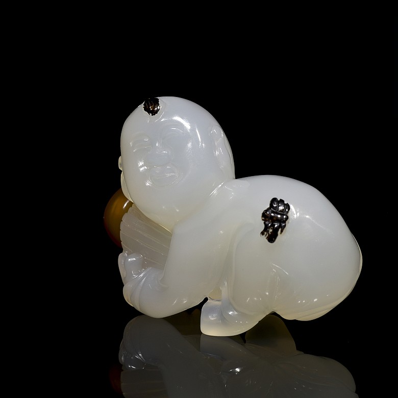 Agate Snuff Bottle 'Jolly Boy', Qing dynasty, Qianlong