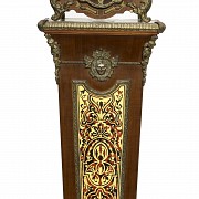 Reloj de dos cuerpos estilo Luis XV, s.XX