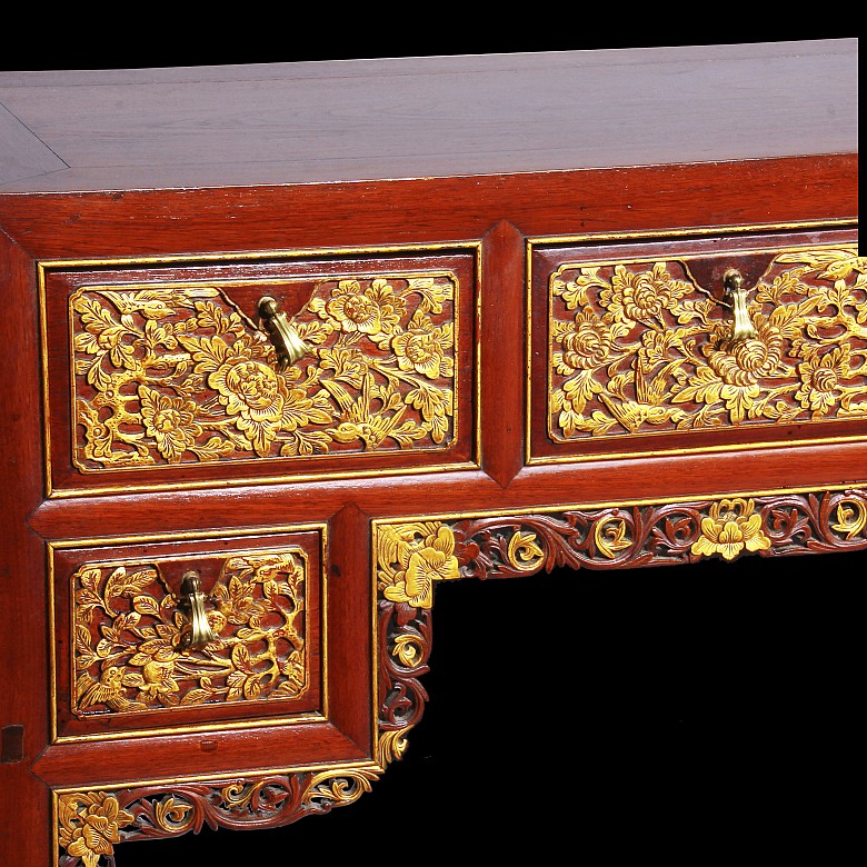 Desk in carved and polychrome wood, Peranakan, 20th century