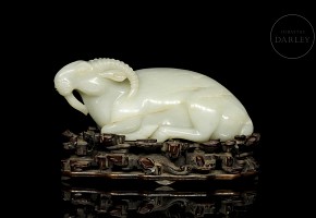 Carved jade figurine “Ram” with wooden base, Qing dynasty