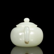 Beautiful Hetian jade teapot, Qing dynasty