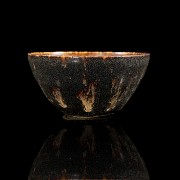 Ceramic bowl with ‘Tiger Skin’ glaze, Jizhou Kiln