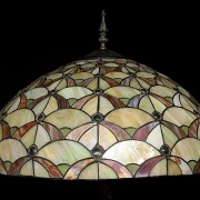 Tiffanies style table lamp, 20th century