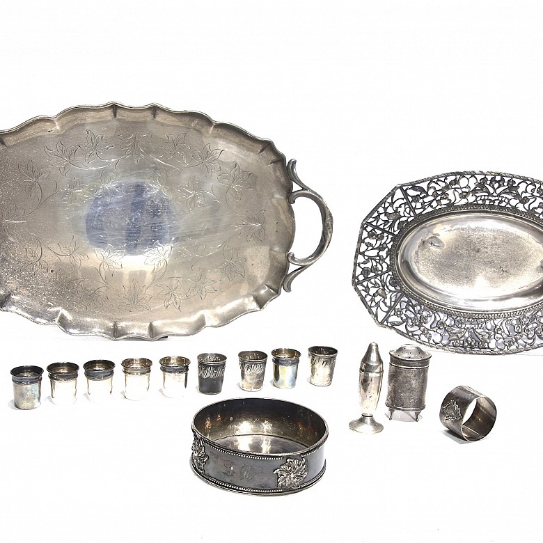 Lot of Spanish silver objects, 20th century