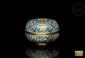 Bronze box with cloisonné enamel, Qing dynasty