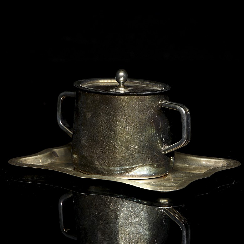 Silver sugar bowl with small tray, 20th century