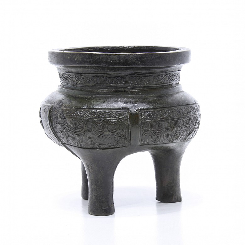 Chinese bronze censer, Ming Dynasty (1368-1664)