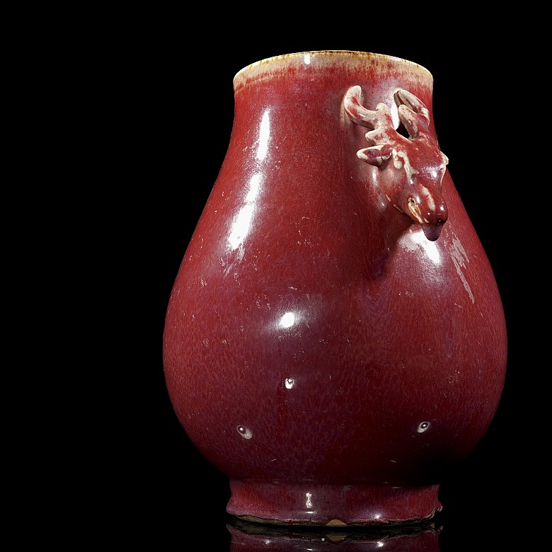 Hu ‘Deer’ red-glazed vase, Qing dynasty