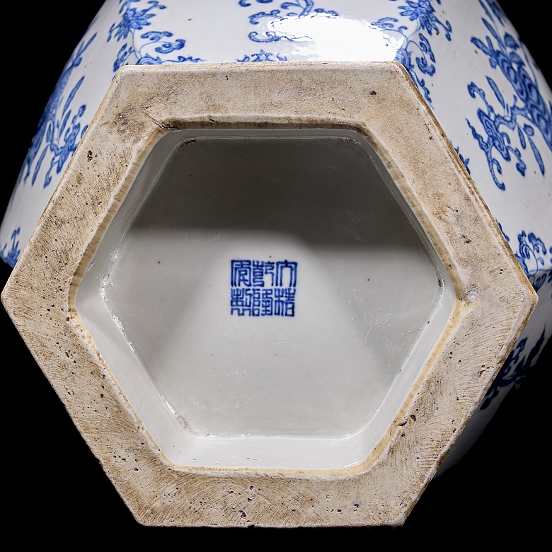 Hexagonal ‘Sanduo’ blue and white glazed vase, with Qianlong seal