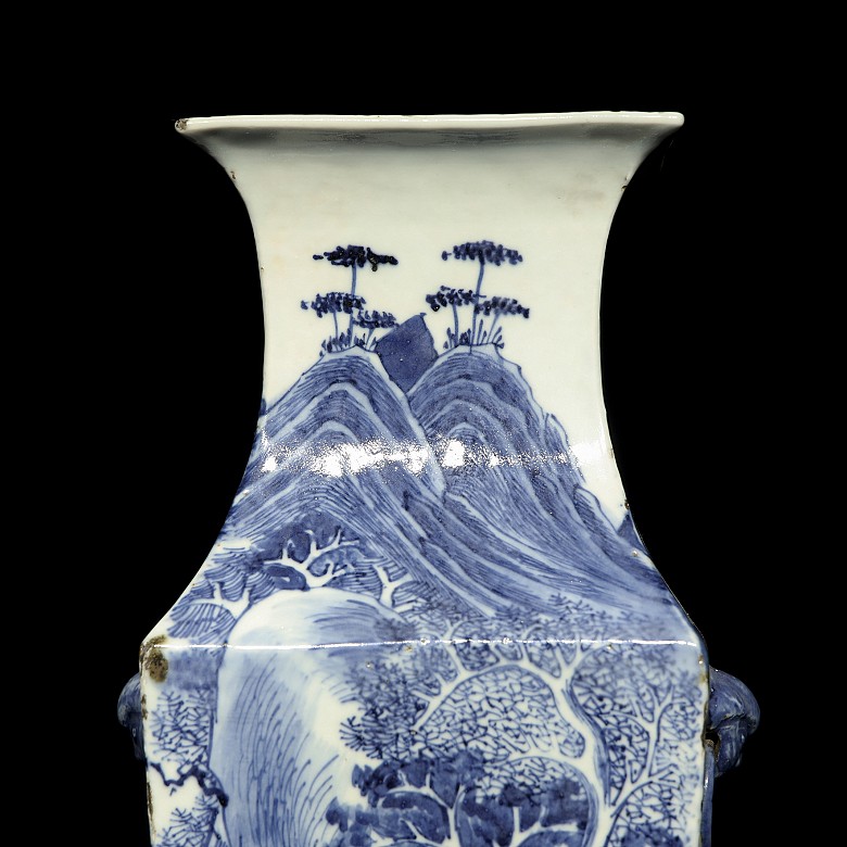 Quadrangular ‘Scene’ vase, Qing dynasty